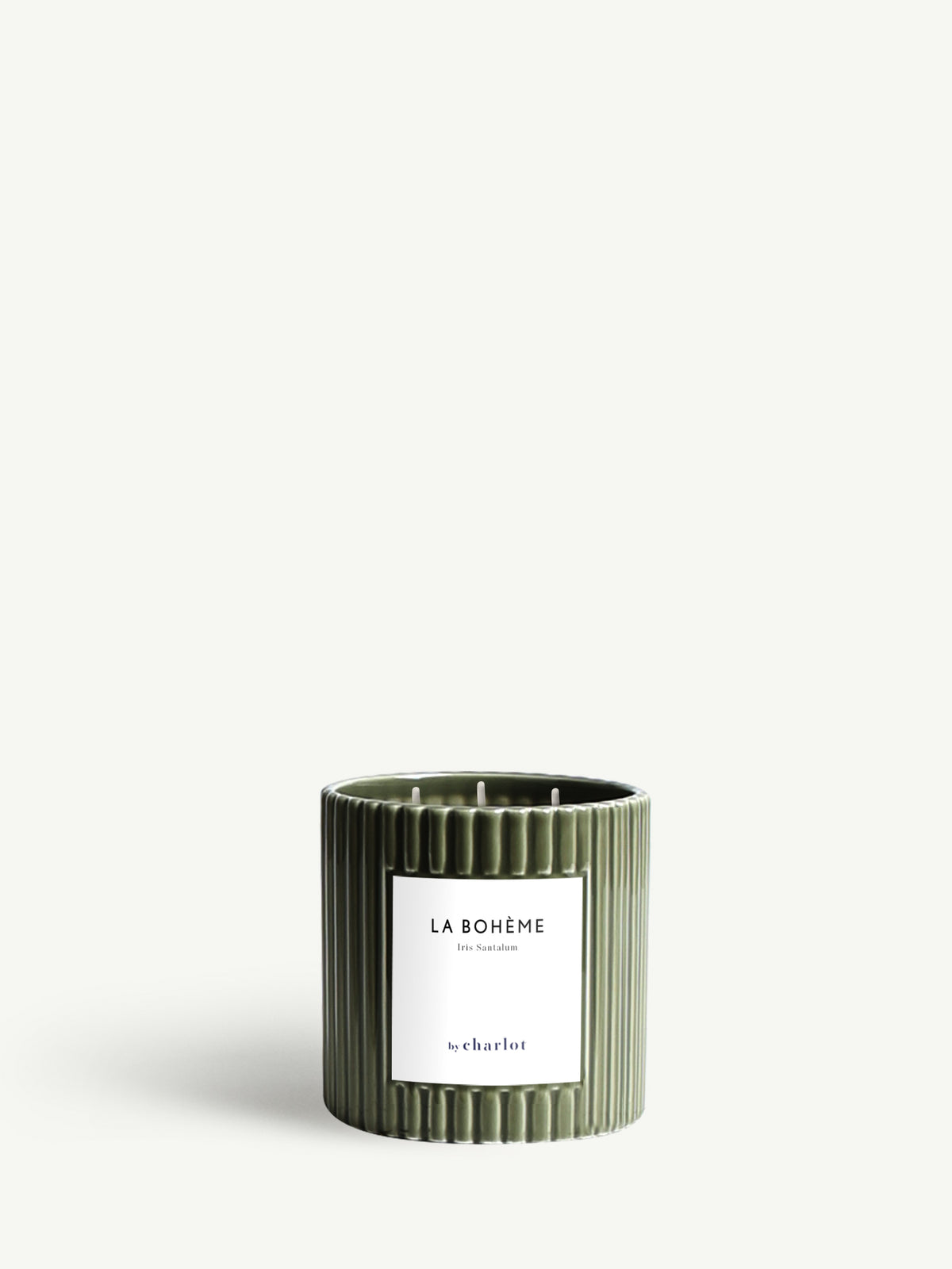 Bougie La Bohème grand format, pot cannelé en céramique vert olive